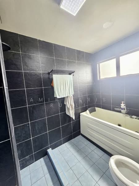 Apartment for Sale at Danga View Apartment - Amir Faris Rusli - Bathroom - PropertyGuru.com.my