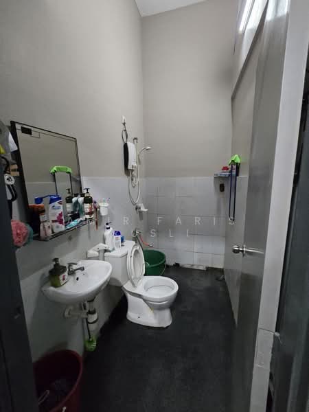 2-storey Terraced House for Sale in Taman Scientex Senai (Senai) - Amir Faris Rusli - Bathroom - PropertyGuru.com.my
