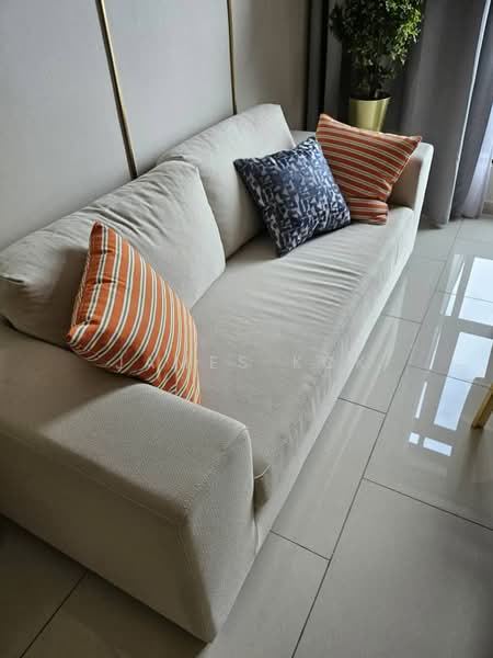 Servis Apartment untuk Disewa di Hill10 Residence @ i-City - James Kok - Living Room - PropertyGuru.com.my