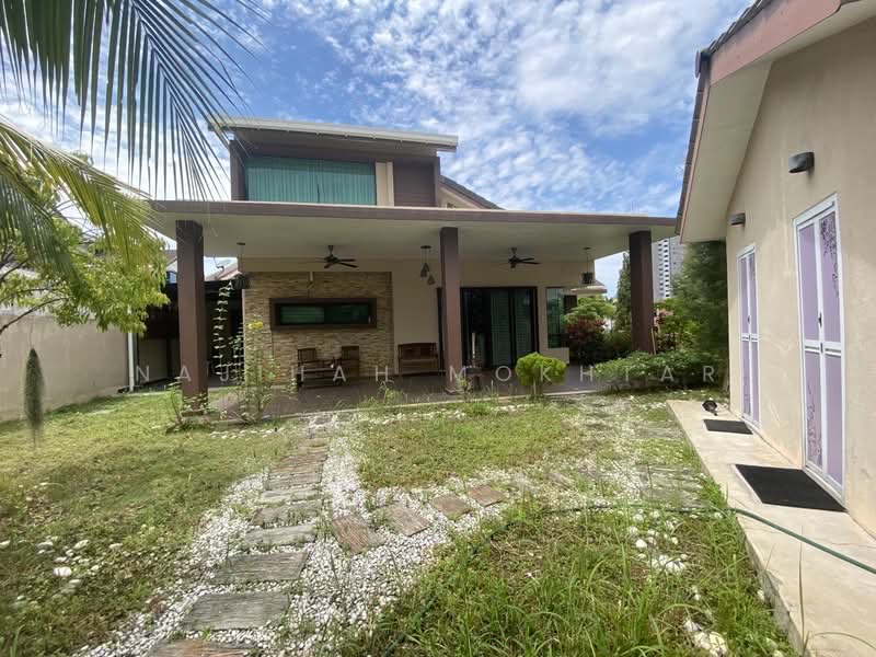 Bungalow for Sale in Puncak Alam (Selangor) - Najihah Mokhtar - Exterior - PropertyGuru.com.my
