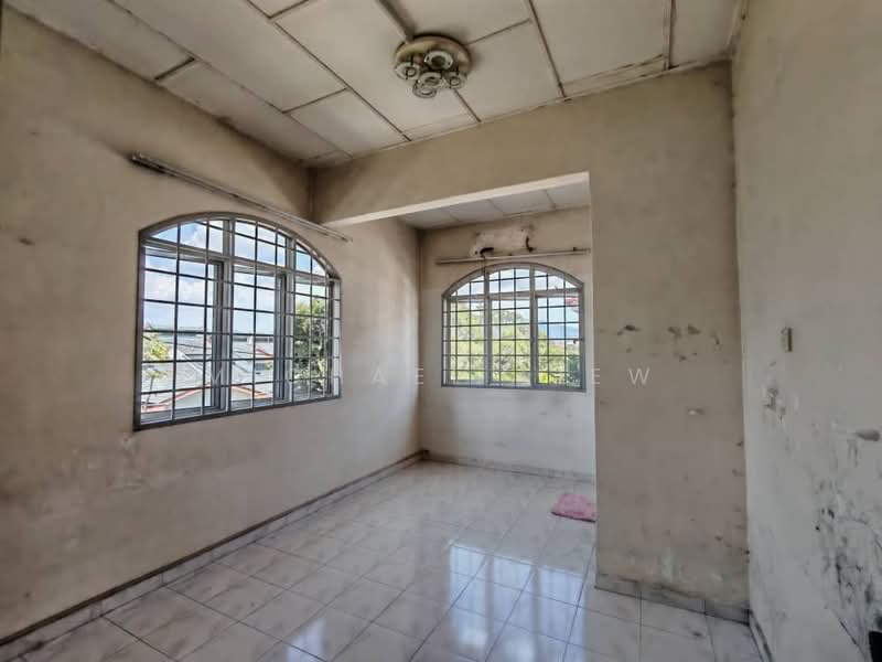 Taman Seremban Jaya untuk Untuk Dijual - RM 450,000, Mac 2026 - BedRoom 2 - PropertyGuru.com.my