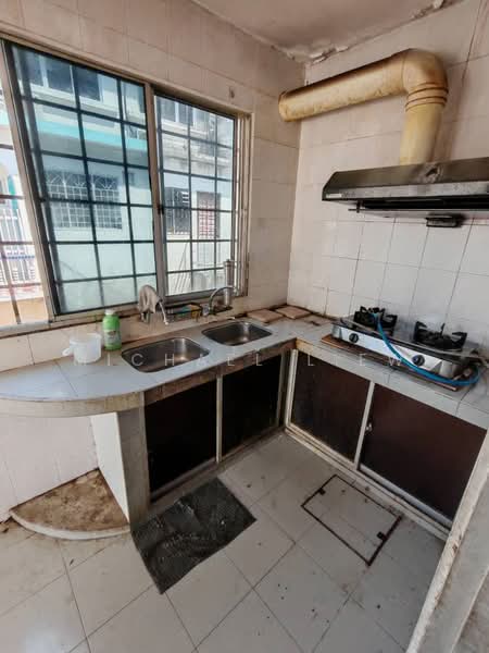 Taman Seremban Jaya untuk Untuk Dijual - RM 450,000, Mac 2026 - Kitchen - PropertyGuru.com.my