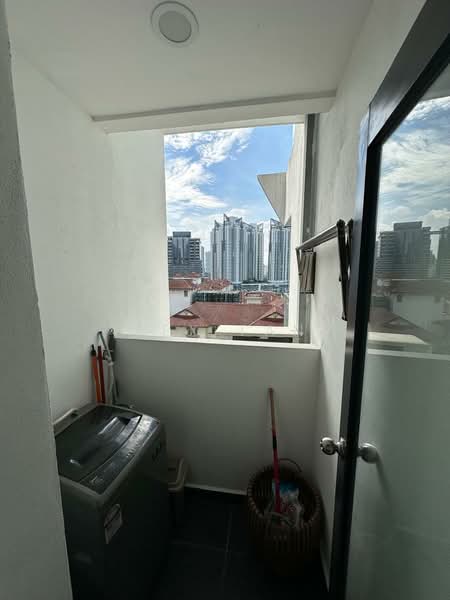 For Rent - Reizz Residence