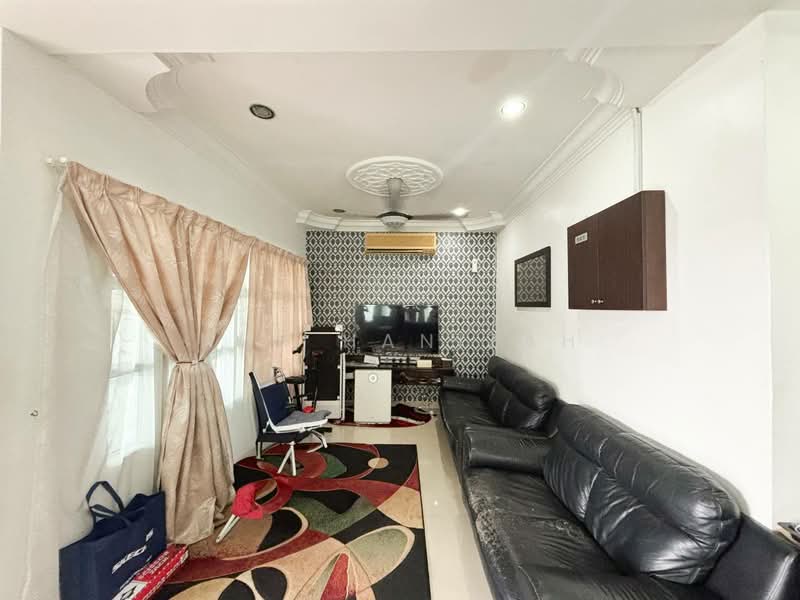 Bungalow for Sale in Shah Alam (Selangor) - Nur Hanizah - Living Room - PropertyGuru.com.my