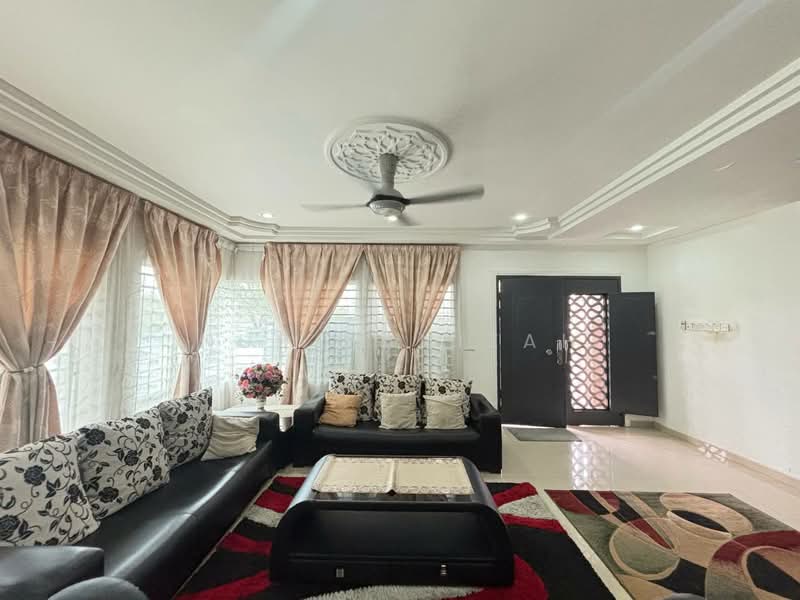Bungalow for Sale in Shah Alam (Selangor) - Nur Hanizah - Living Room - PropertyGuru.com.my