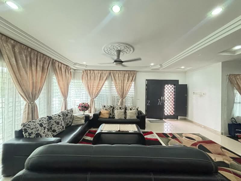 Bungalow for Sale in Shah Alam (Selangor) - Nur Hanizah - Living Room - PropertyGuru.com.my