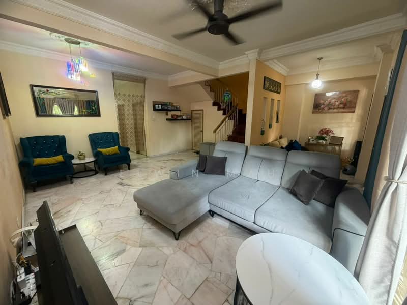 2-storey Terraced House for Sale in Saujana Rawang (Rawang) - Elwin Mah - Living Room - PropertyGuru.com.my