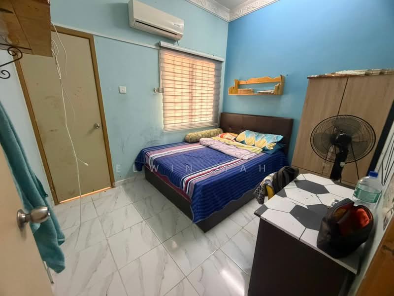 2-storey Terraced House for Sale in Saujana Rawang (Rawang) - Elwin Mah - Bedroom - PropertyGuru.com.my
