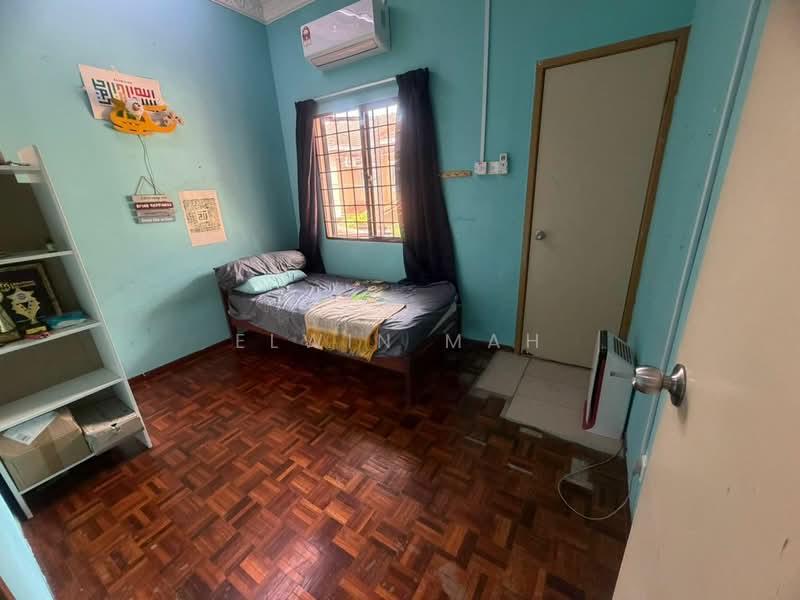 2-storey Terraced House for Sale in Saujana Rawang (Rawang) - Elwin Mah - Bedroom - PropertyGuru.com.my