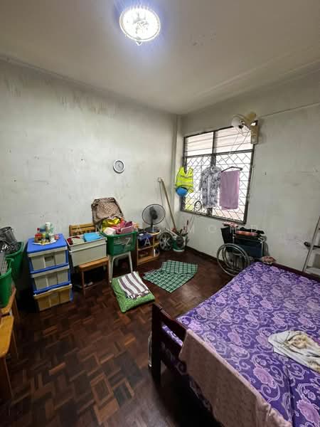 Flat for Sale at Taman Paya Terubong - Danial Mohd Zaki - Bedroom - PropertyGuru.com.my