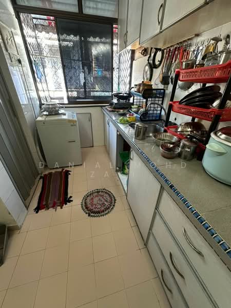 Flat for Sale at Taman Paya Terubong - Danial Mohd Zaki - Kitchen - PropertyGuru.com.my