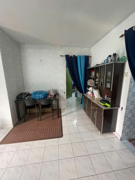 Apartment for Sale at Idaman Apartment - Danial Mohd Zaki - Kitchen - PropertyGuru.com.my
