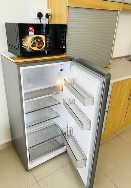 Service Residence for Sale at Pinnacle Petaling Jaya - Wan Azima - Kitchen - PropertyGuru.com.my