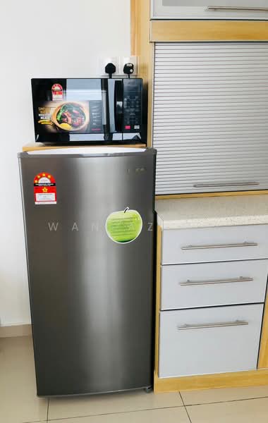 Service Residence for Sale at Pinnacle Petaling Jaya - Wan Azima - Kitchen - PropertyGuru.com.my