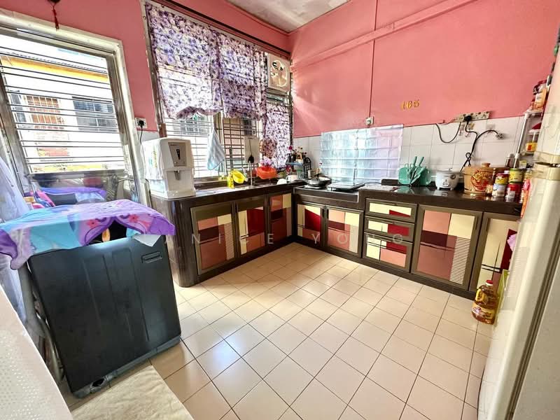 Taman Universiti Skudai untuk Untuk Dijual - RM 618,000, Feb 2026 - Kitchen - PropertyGuru.com.my