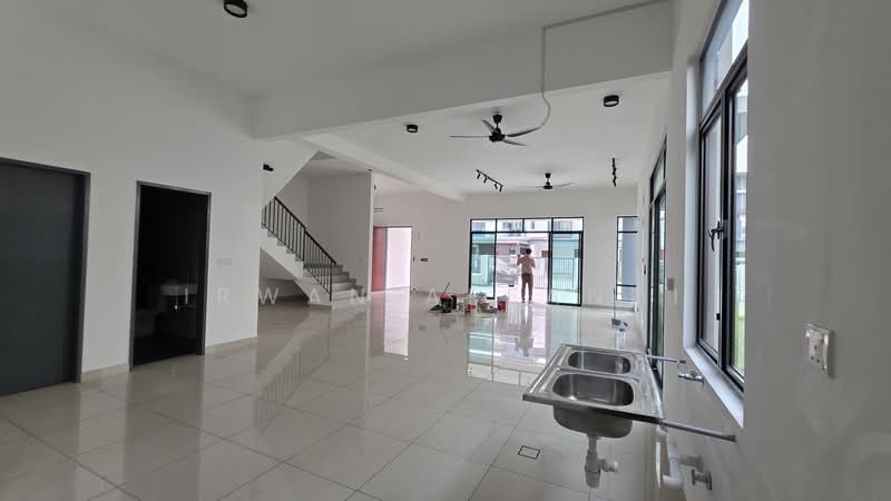 Semi-Detached House for Rent in Klang (Selangor) - Irwan Affandi - Living Room - PropertyGuru.com.my
