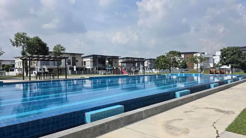 Semi-Detached House for Rent in Klang (Selangor) - Irwan Affandi - Pool - PropertyGuru.com.my