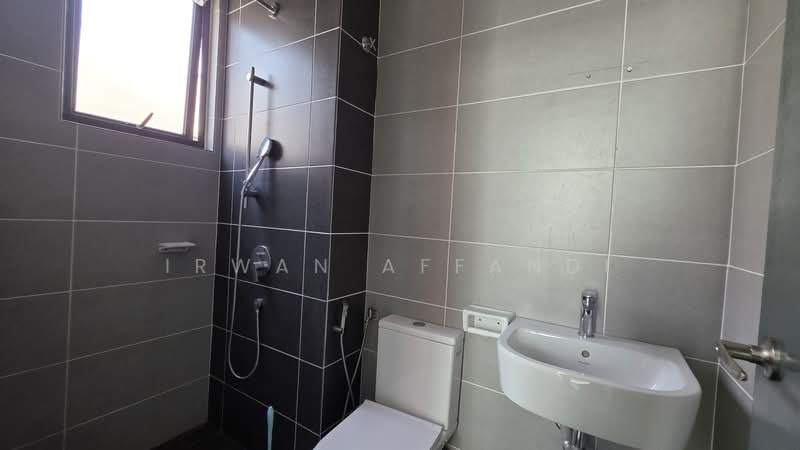 Semi-Detached House for Rent in Klang (Selangor) - Irwan Affandi - Bathroom - PropertyGuru.com.my