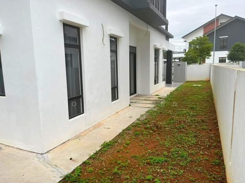 Semi-Detached House for Rent in Sepang (Selangor) - Rohani Daud - Exterior - PropertyGuru.com.my