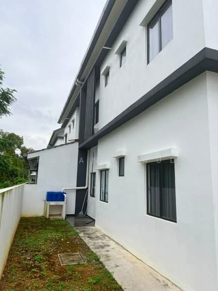 Semi-Detached House for Rent in Sepang (Selangor) - Rohani Daud - Exterior - PropertyGuru.com.my