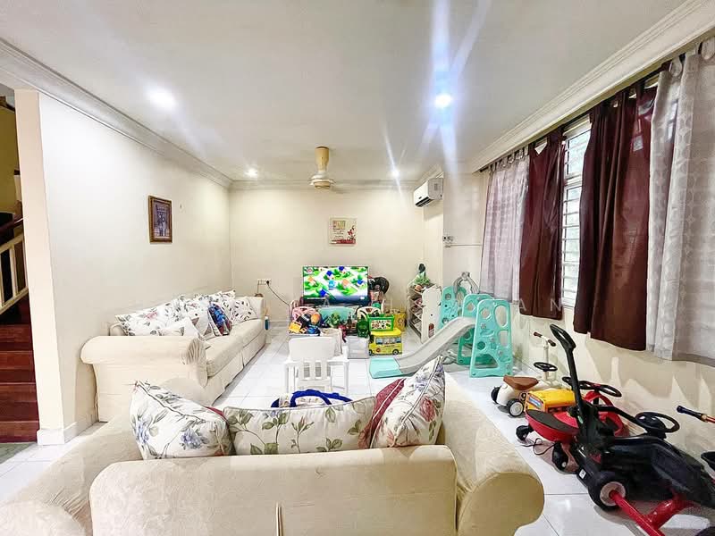 2-storey Terraced House for Sale in Cyberjaya (Selangor) - Hasliza Hassan - Living Room - PropertyGuru.com.my