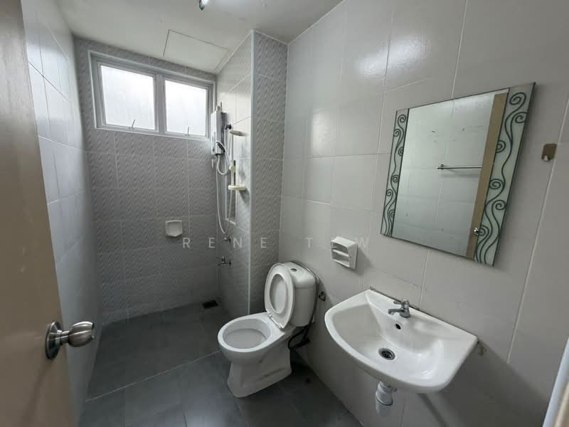 Austin Suites (Permata Austin) untuk Untuk Disewa - RM 1,800 /bulan, Feb 2026 - Bathroom - PropertyGuru.com.my