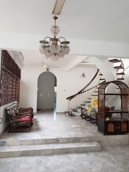 Tanjung Bungah untuk Untuk Dijual - RM 1,600,000, Feb 2026 - Living Room - PropertyGuru.com.my