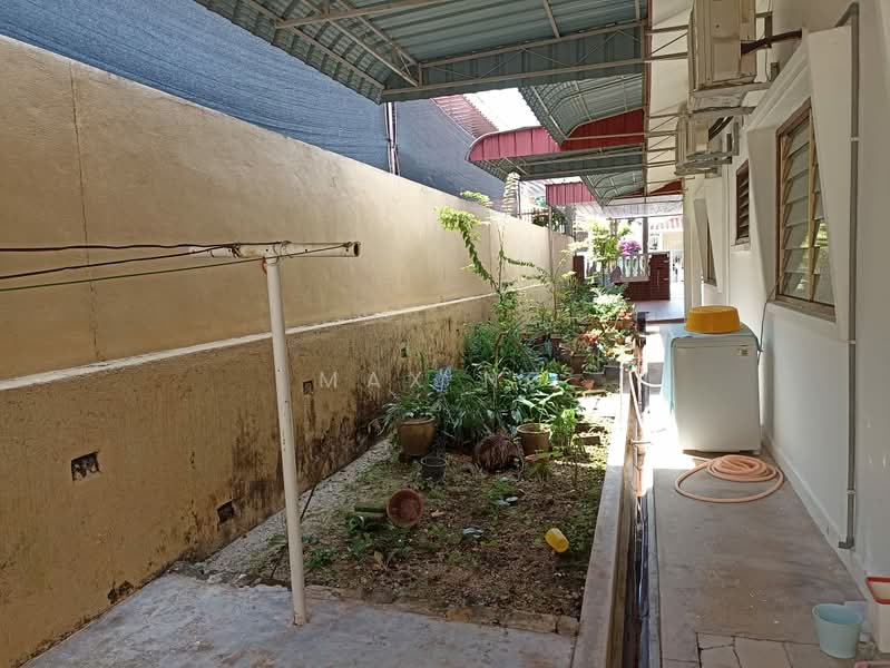 Chee Seng Garden 1sty Semi D 3200sf Tanjung Bunga untuk Untuk Dijual - RM 1,200,000, Mac 2026 - Exterior - PropertyGuru.com.my