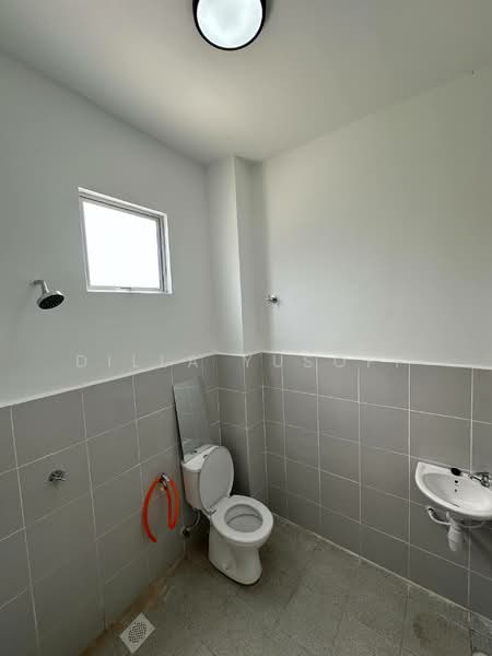 Terraced House for Sale in Seremban (Negeri Sembilan) - DILLA YUSOFF - Bathroom - PropertyGuru.com.my