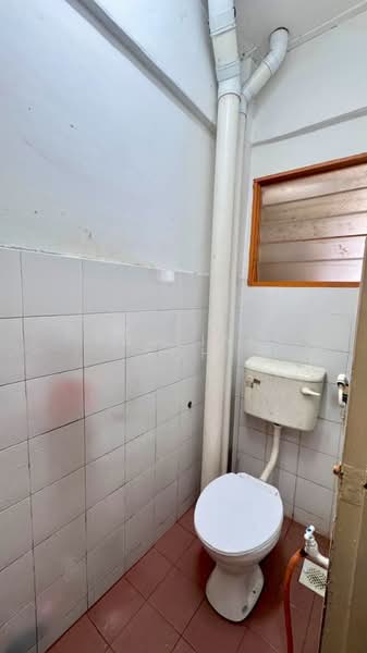 Flat Daisy untuk Untuk Dijual - RM 170,000, Feb 2026 - Bathroom - PropertyGuru.com.my