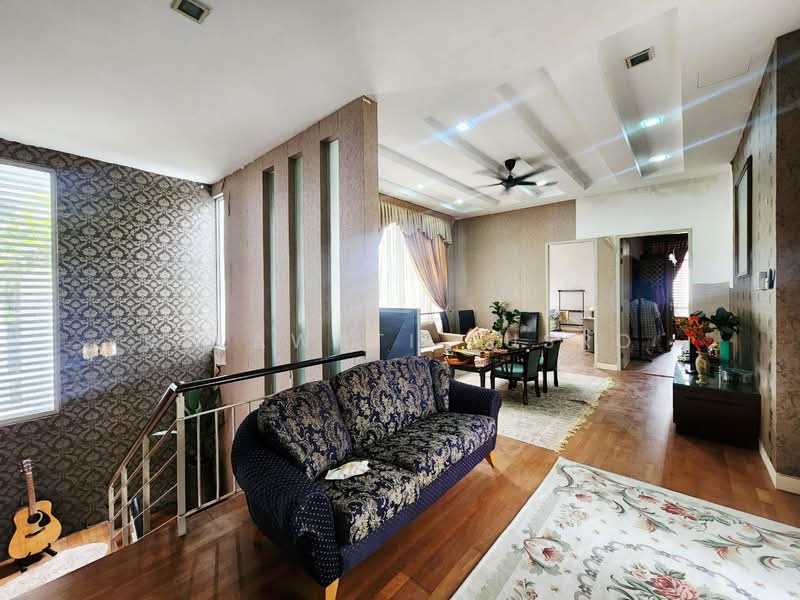 Bungalow Double Storey Laman Seri Seksyen 13 Shah Alam untuk Untuk Dijual - RM 2,450,000, Mac 2026 - Living Room - PropertyGuru.com.my