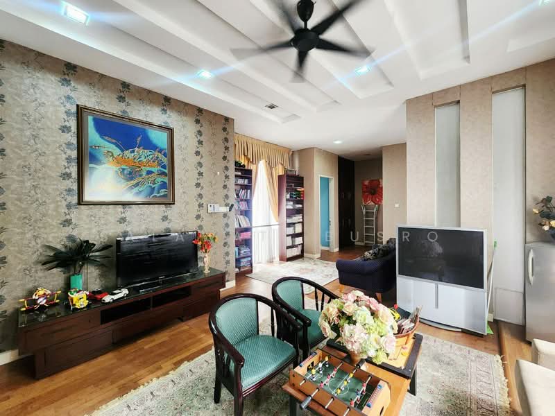 Bungalow Double Storey Laman Seri Seksyen 13 Shah Alam untuk Untuk Dijual - RM 2,450,000, Mac 2026 - Living Room - PropertyGuru.com.my