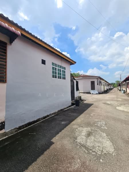 1-storey Terraced House for Sale in Taman Widuri (Sungai Jawi) - Alex Ho - Exterior - PropertyGuru.com.my