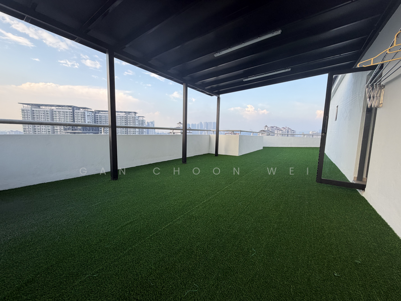 Condominium for Sale at D'aman Crimson - Gan Choon Wei - Balcony - PropertyGuru.com.my