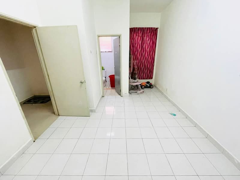 2-storey Terraced House for Sale in Alam Budiman (Shah Alam) - Afiqah . - Interior - PropertyGuru.com.my