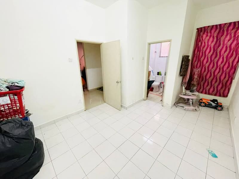 2-storey Terraced House for Sale in Alam Budiman (Shah Alam) - Afiqah . - Interior - PropertyGuru.com.my