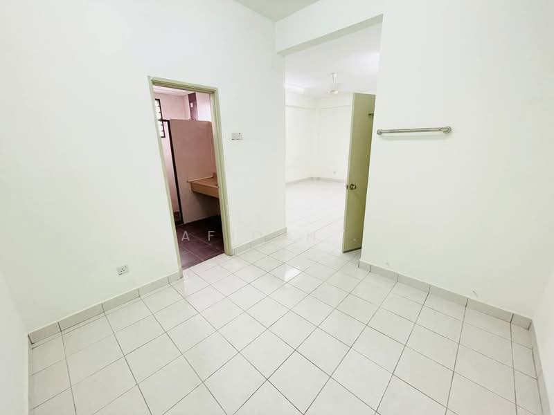 2-storey Terraced House for Sale in Alam Budiman (Shah Alam) - Afiqah . - Interior - PropertyGuru.com.my