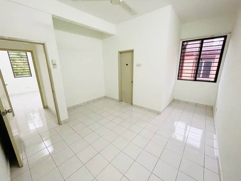 2-storey Terraced House for Sale in Alam Budiman (Shah Alam) - Afiqah . - Interior - PropertyGuru.com.my