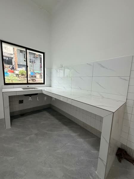 Taman Air Biru Pasir Gudang untuk Untuk Dijual - RM 399,000, Mac 2026 - Kitchen - PropertyGuru.com.my