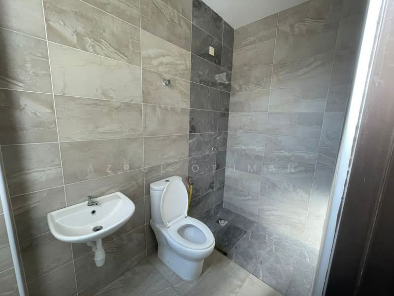 2-storey Terraced House for Sale in Ampangan (Negeri Sembilan) - Azrul Othman - Bathroom - PropertyGuru.com.my