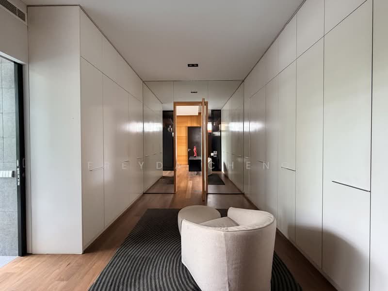 Bungalow for Sale in Damansara Heights (Kuala Lumpur) - Freyda Cheng - Dressing Room - PropertyGuru.com.my