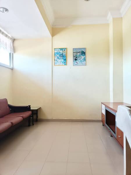 1.5-storey Terraced House for Sale in Perling (Johor) - Bee Ng - Living Room - PropertyGuru.com.my