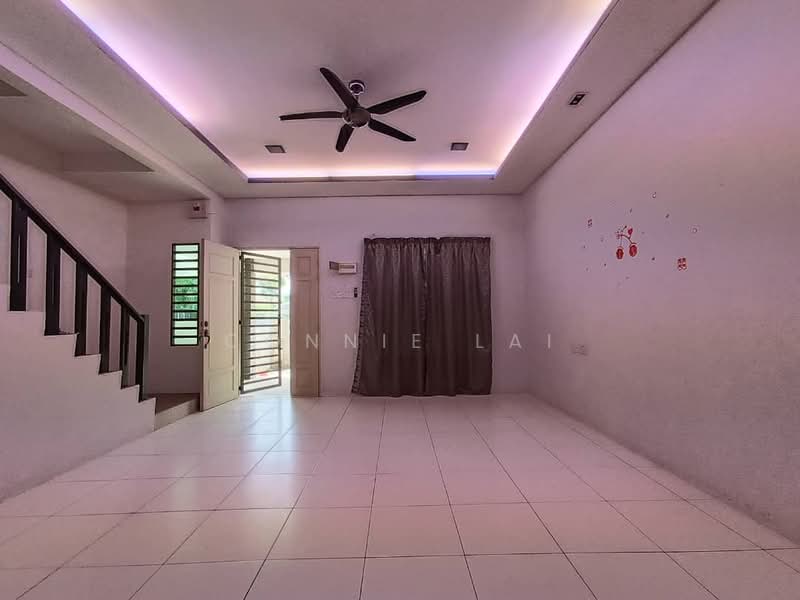 Taman Silibin Ria untuk Untuk Dijual - RM 408,000, Mac 2026 - Living Room - PropertyGuru.com.my