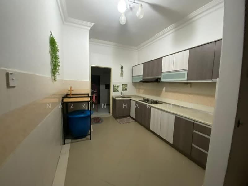2-storey Terraced House for Sale in Batu Arang (Selangor) - Nazrin Hakimin - Kitchen - PropertyGuru.com.my