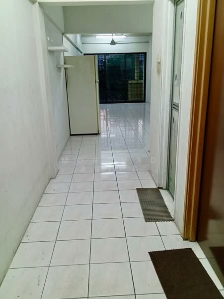 Apartment for Rent at Pangsapuri Perdana - Mohamad Ariff - Corridor - PropertyGuru.com.my