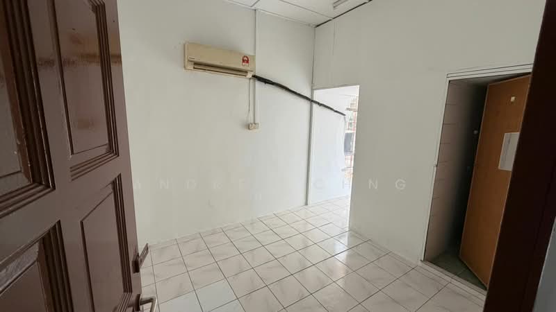 Shop for Rent in SS15 (Subang Jaya) - Andrew Chng - Interior - PropertyGuru.com.my