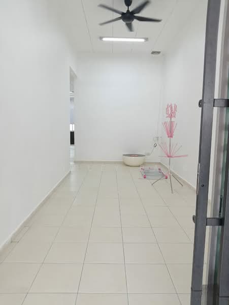 1-storey Terraced House for Rent in Taman Indahpura (Kulai) - Shirley Pang - Corridor - PropertyGuru.com.my