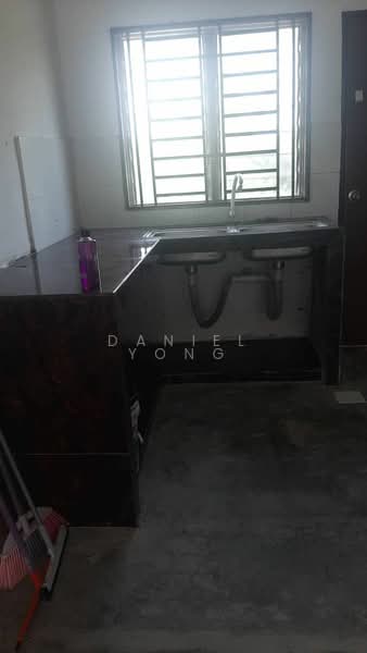 Taman Scientex untuk Untuk Dijual - RM 325,000, Mac 2026 - Kitchen - PropertyGuru.com.my
