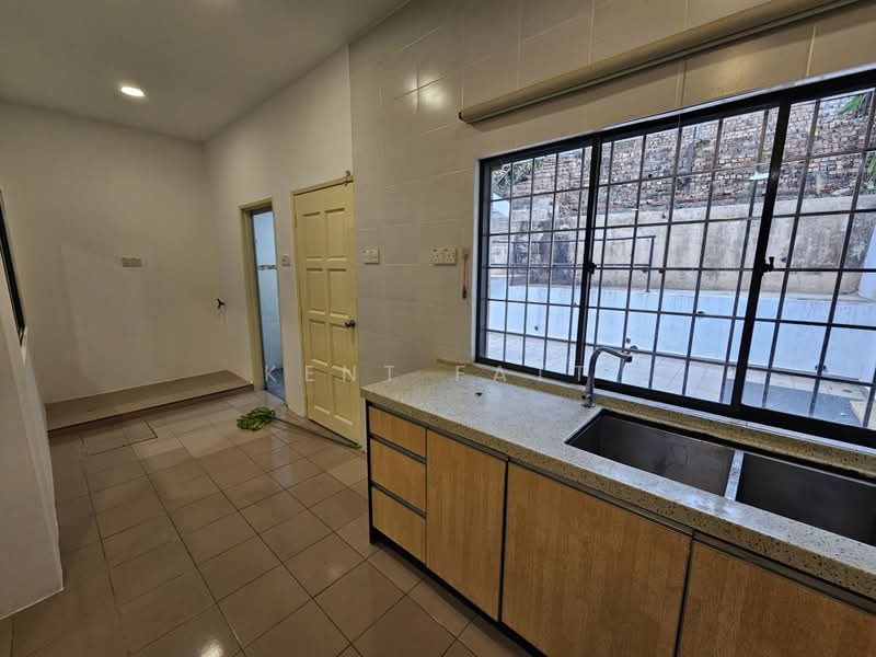 Terraced House for Sale in Taman Cheras (Cheras) - Kent Fatt - Kitchen - PropertyGuru.com.my