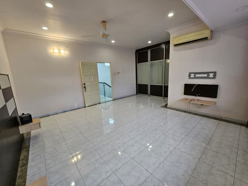 Terraced House for Sale in Taman Cheras (Cheras) - Kent Fatt - Living Room - PropertyGuru.com.my